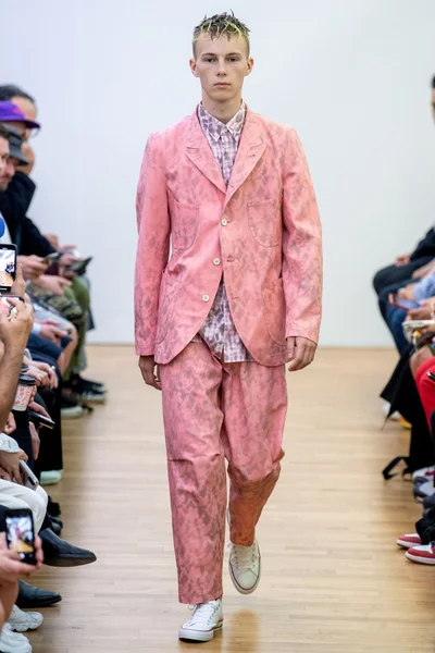 Look 17